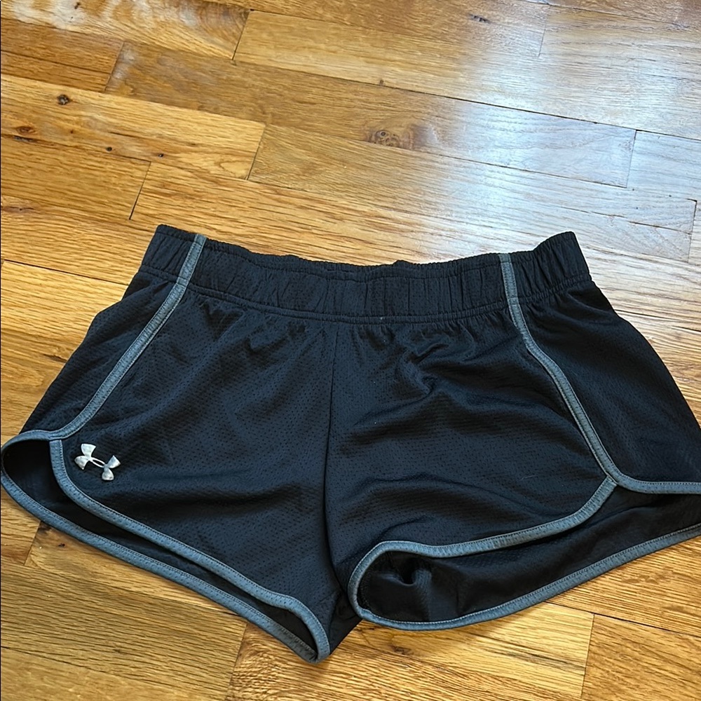Under Armour Black and Gray Athletic Shorts Lightweight Performance
